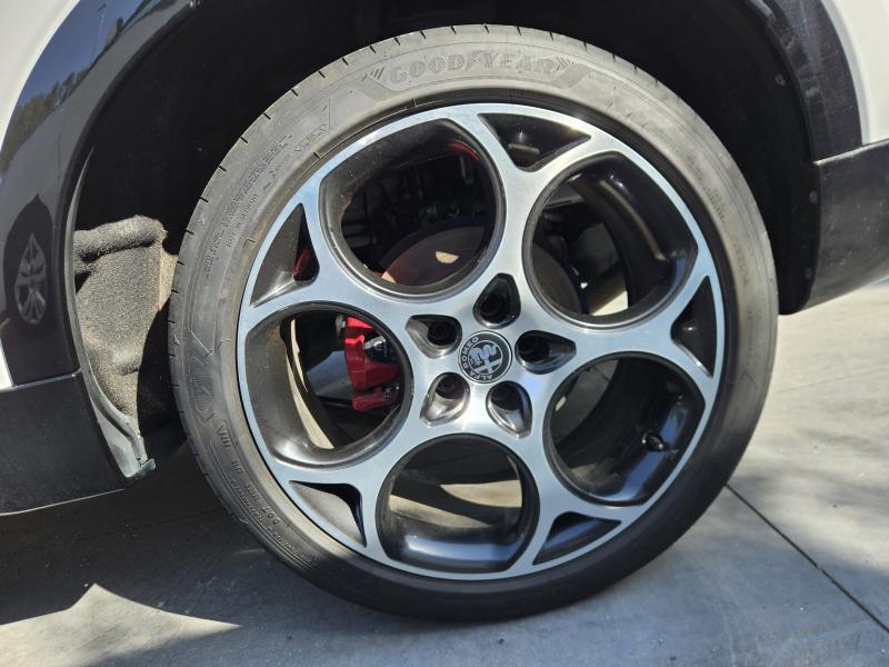 Alfa Romeo Tonale 1.6 Veloce 130cv tct6 15
