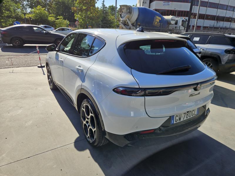 Alfa Romeo Tonale 1.5 hybrid Veloce 160cv tct7 6