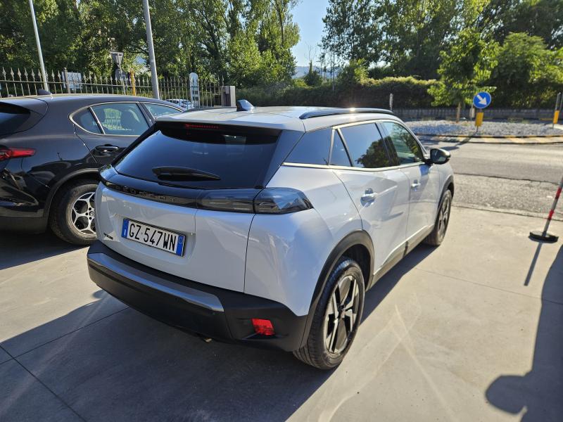 Peugeot 2008 II 1.2 puretech Allure 5