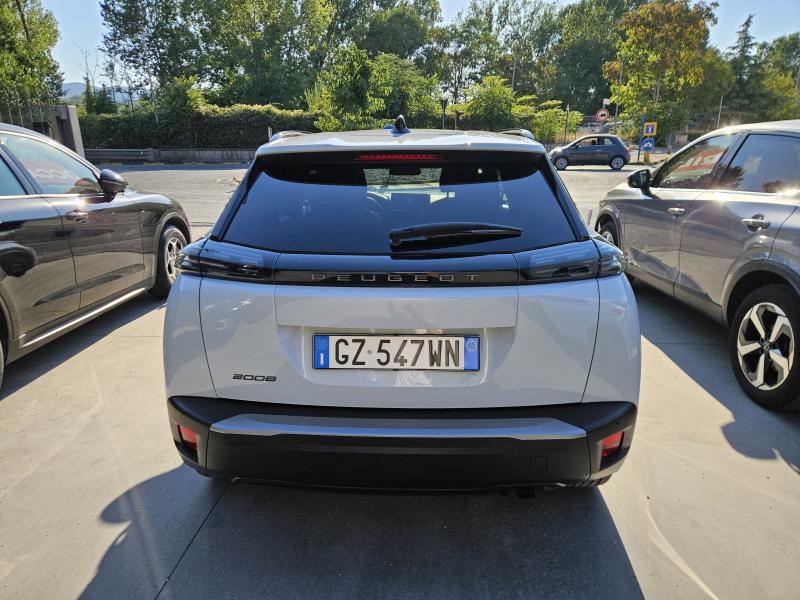 Peugeot 2008 II 1.2 puretech Allure 6