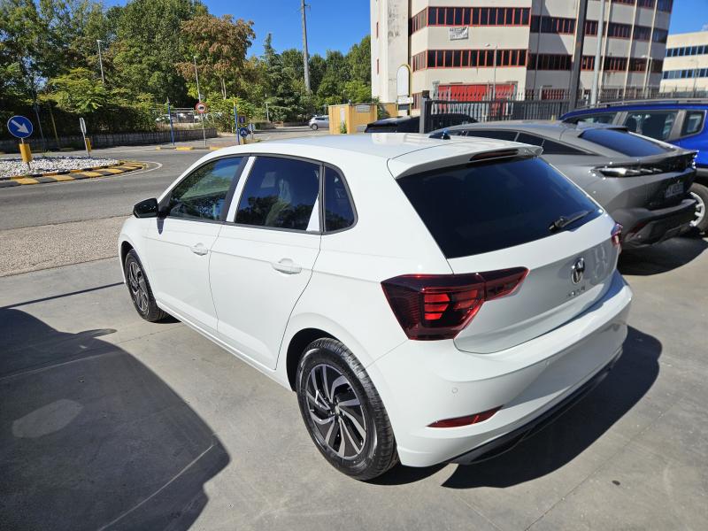 Volkswagen Polo VI 1.0 Young 80cv 3