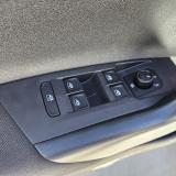 Volkswagen Polo VI 1.0 Young 80cv