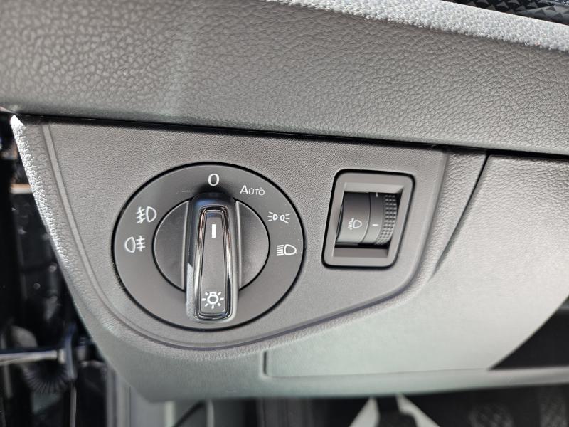 Volkswagen Polo VI 1.0 Edition Plus 80cv 19