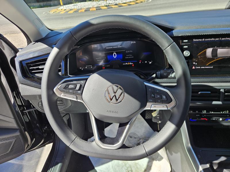 Volkswagen Polo VI 1.0 Edition Plus 80cv 9