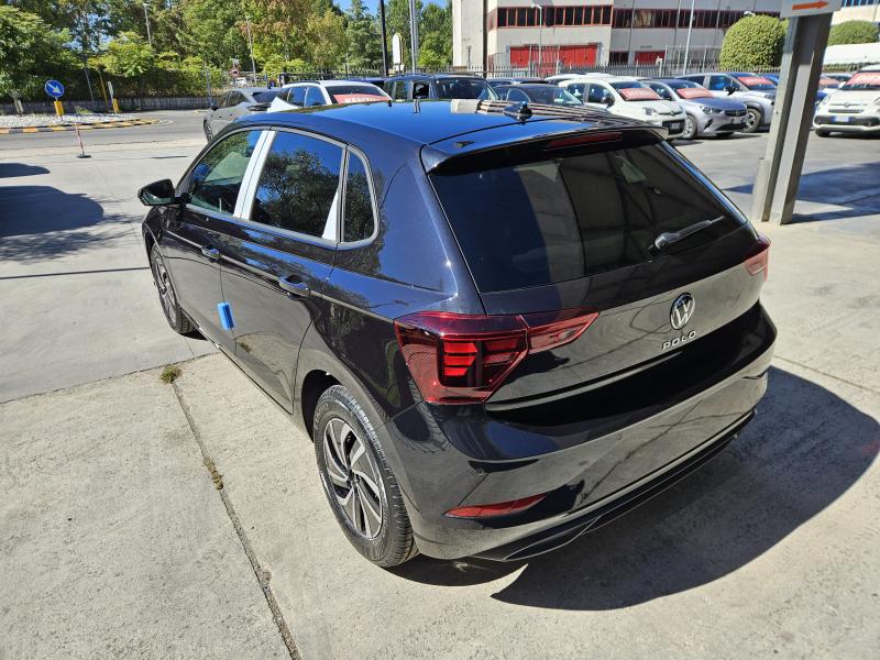 Volkswagen Polo VI 1.0 Young 80cv 4