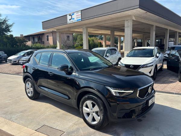 Volvo XC40 1.5 T2 Sport " Full Led - Navi - Retrocamera "