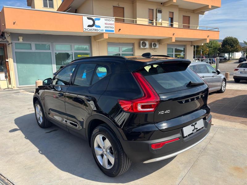 Volvo XC40 1.5 T2 Sport " Full Led - Navi - Retrocamera " 4