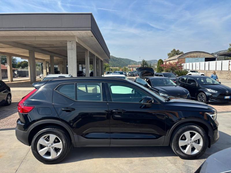 Volvo XC40 1.5 T2 Sport " Full Led - Navi - Retrocamera " 7