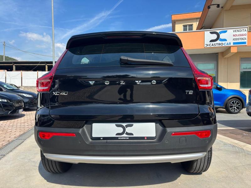 Volvo XC40 1.5 T2 Sport " Full Led - Navi - Retrocamera " 8