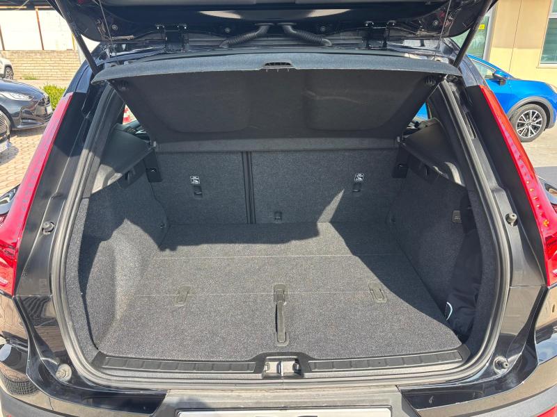 Volvo XC40 1.5 T2 Sport " Full Led - Navi - Retrocamera " 15