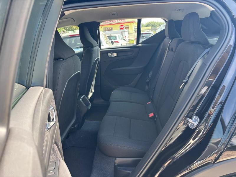 Volvo XC40 1.5 T2 Sport " Full Led - Navi - Retrocamera " 16
