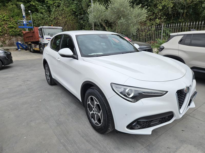 Alfa Romeo Stelvio 2.2 t Super Business Q4 190cv auto 18