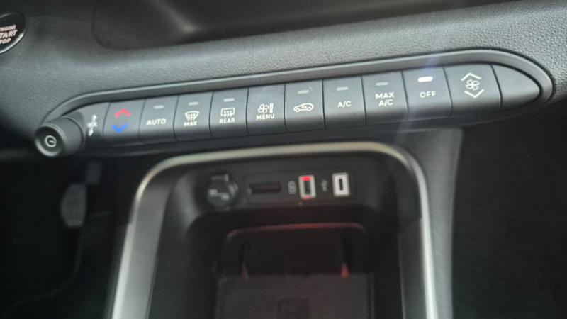 Jeep Avenger 1.2 turbo Summit fwd 100cv 11