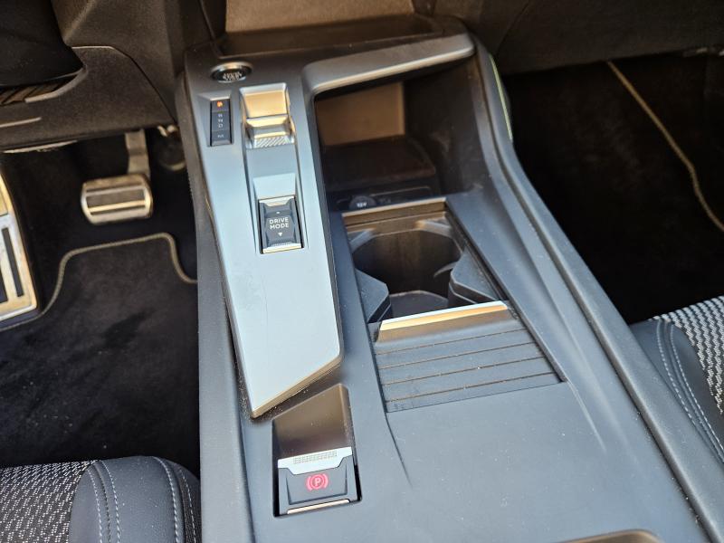Peugeot 408 1.2 hybrid GT 145cv e-dsc6 13