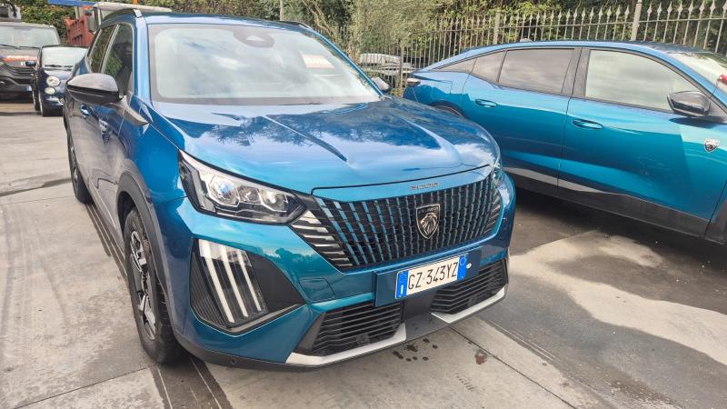 Peugeot 2008 II 1.2 puretech Allure 16