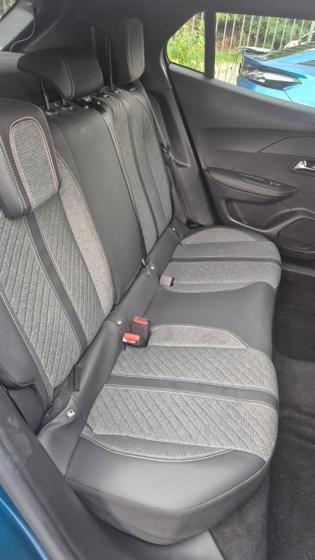 Peugeot 2008 II 1.2 puretech Allure 13