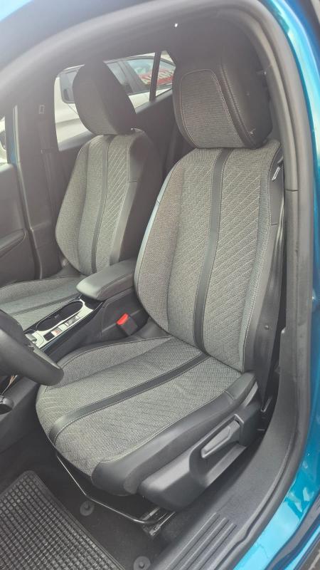 Peugeot 2008 II 1.2 puretech Allure 8