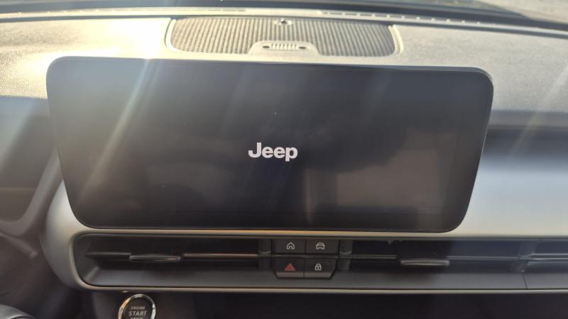 Jeep Avenger 1.2 turbo e-hybrid mhev Summit fwd 110cv edct6 17