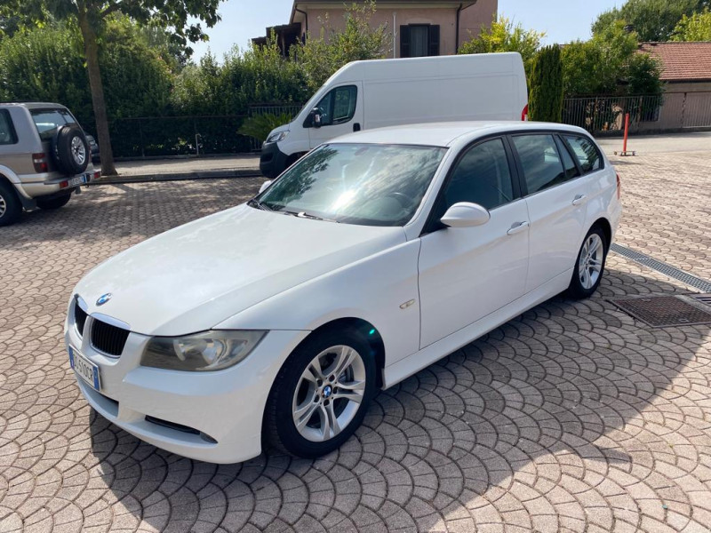 BMW 320 d Touring 177 cv Cerchi 17 - Pdc - Volante multifunzione 2