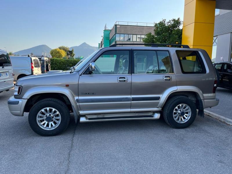 Isuzu Trooper 3