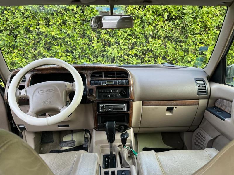 Isuzu Trooper 6