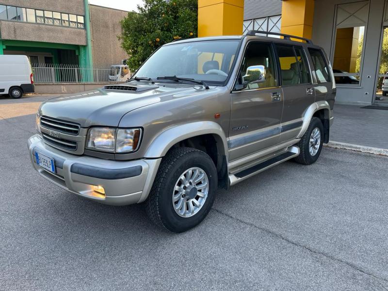 Isuzu Trooper 7