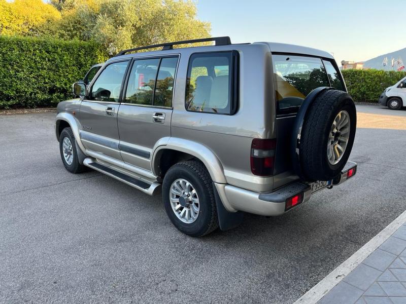 Isuzu Trooper 9