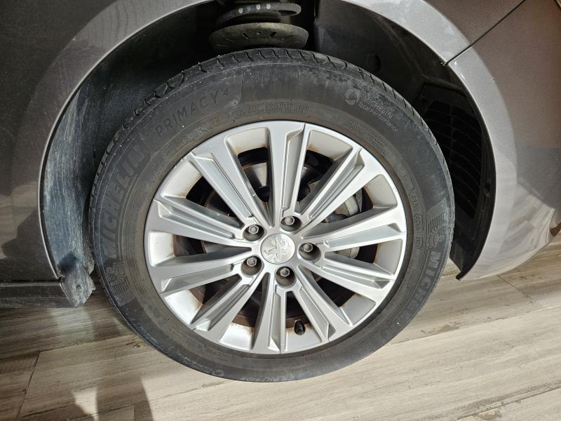 Peugeot 308 5p 1.2 puretech t Allure 13
