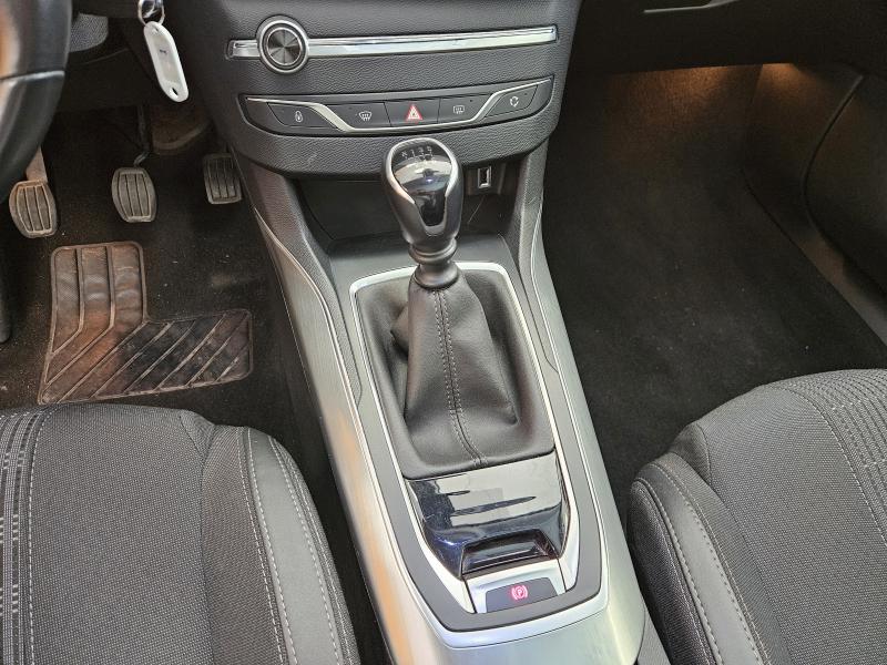 Peugeot 308 5p 1.2 puretech t Allure 16